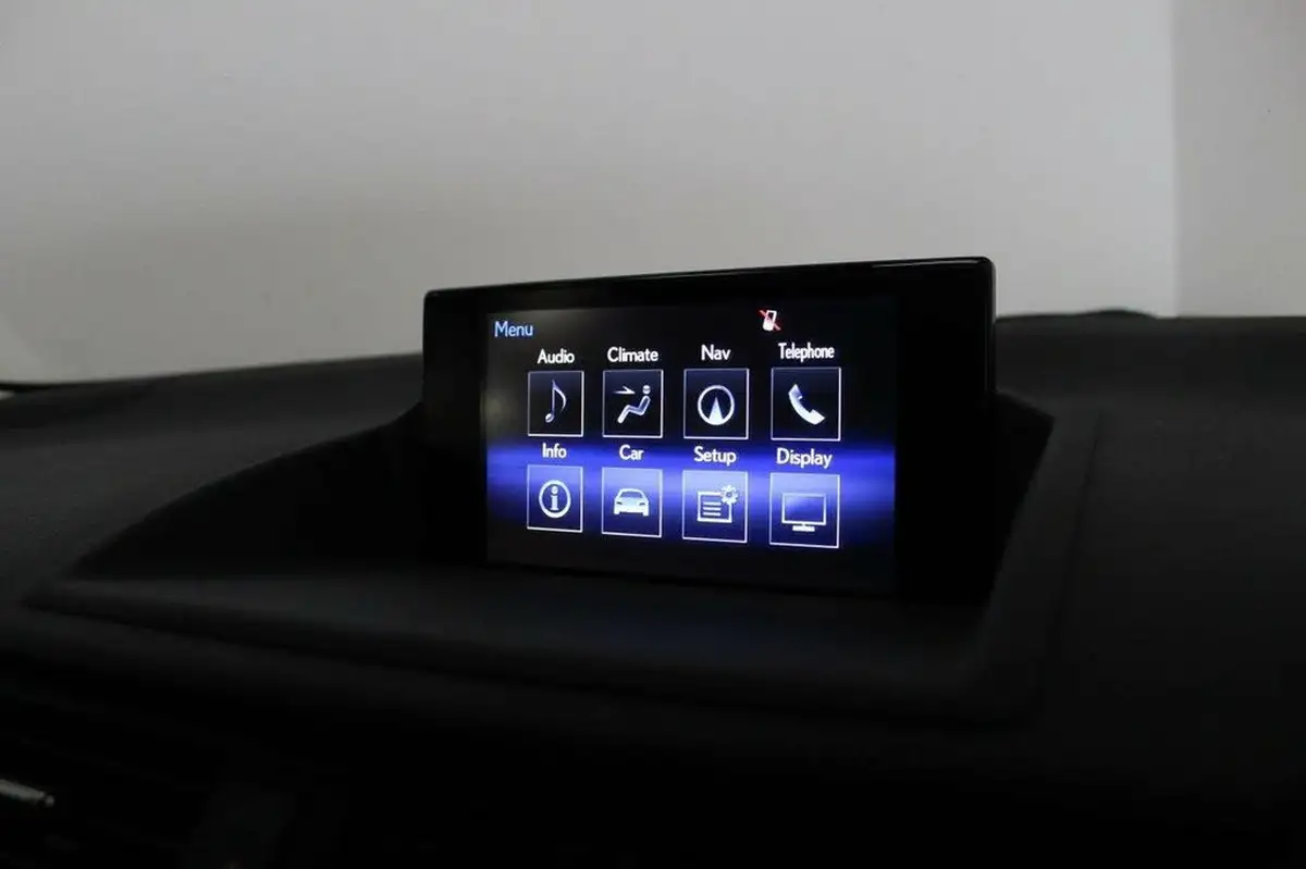 2014-lexus-ct-200h-18-premier-big-32