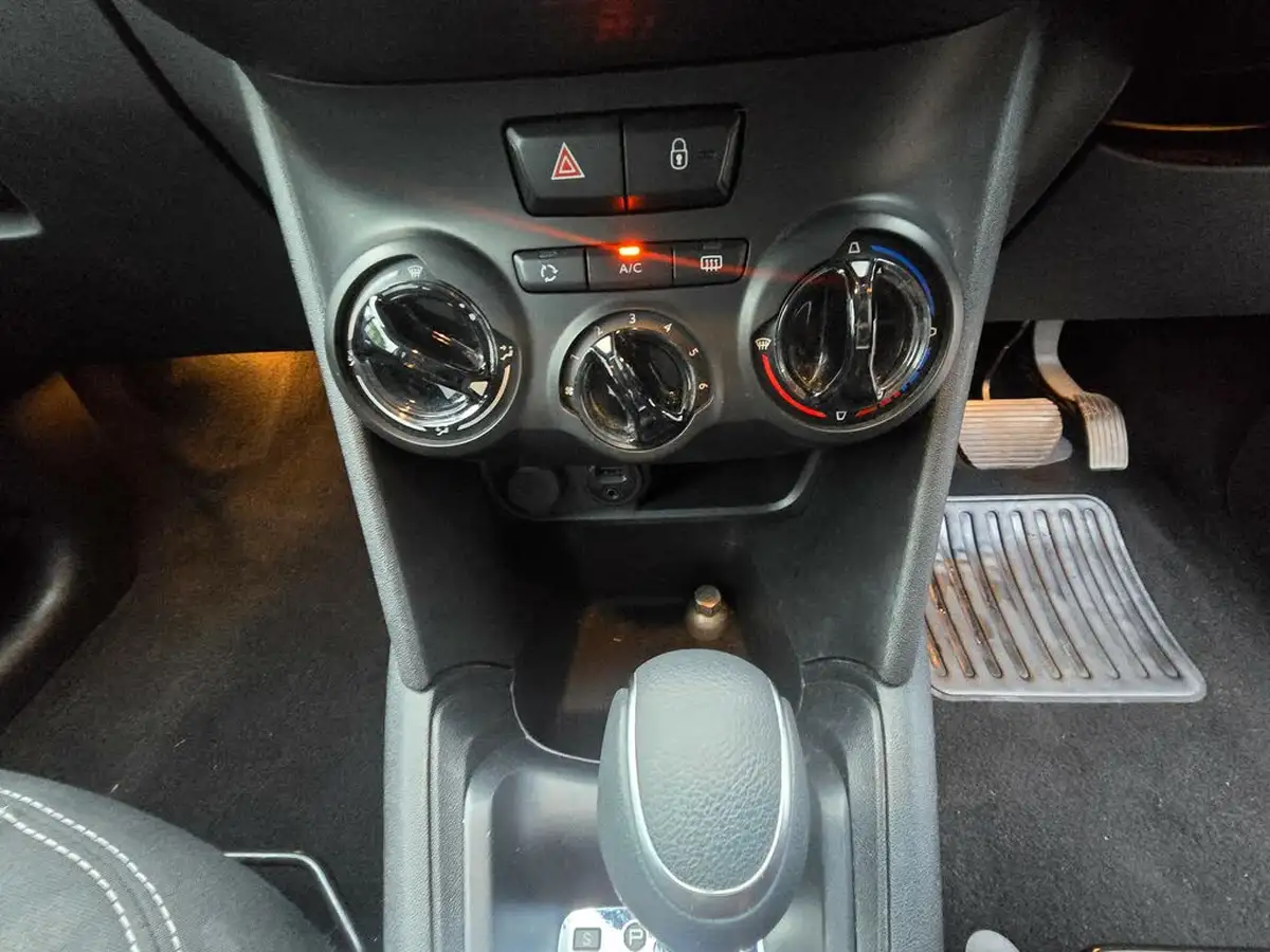 2016-peugeot-208-12-puretech-allure-110bhp-ss-5d-eat6-big-14