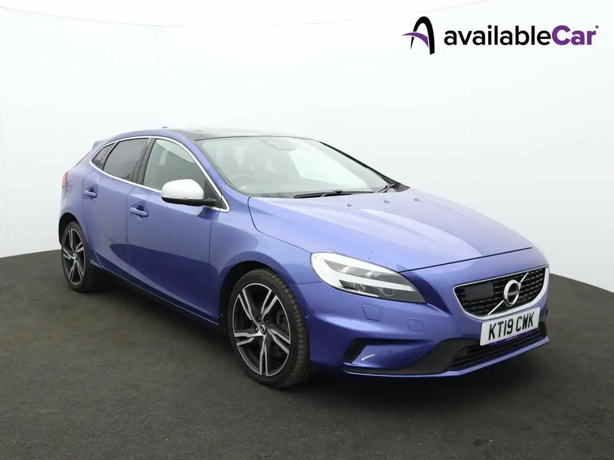 2019-volvo-v40-15-t3-r-design-edition-big-0