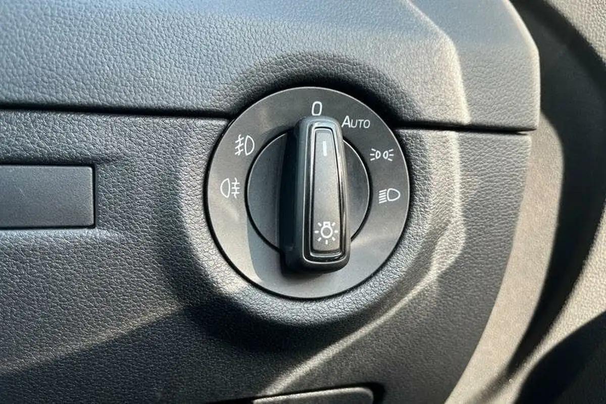 2019-skoda-octavia-20-tsi-vrs-estate-dsg-big-35