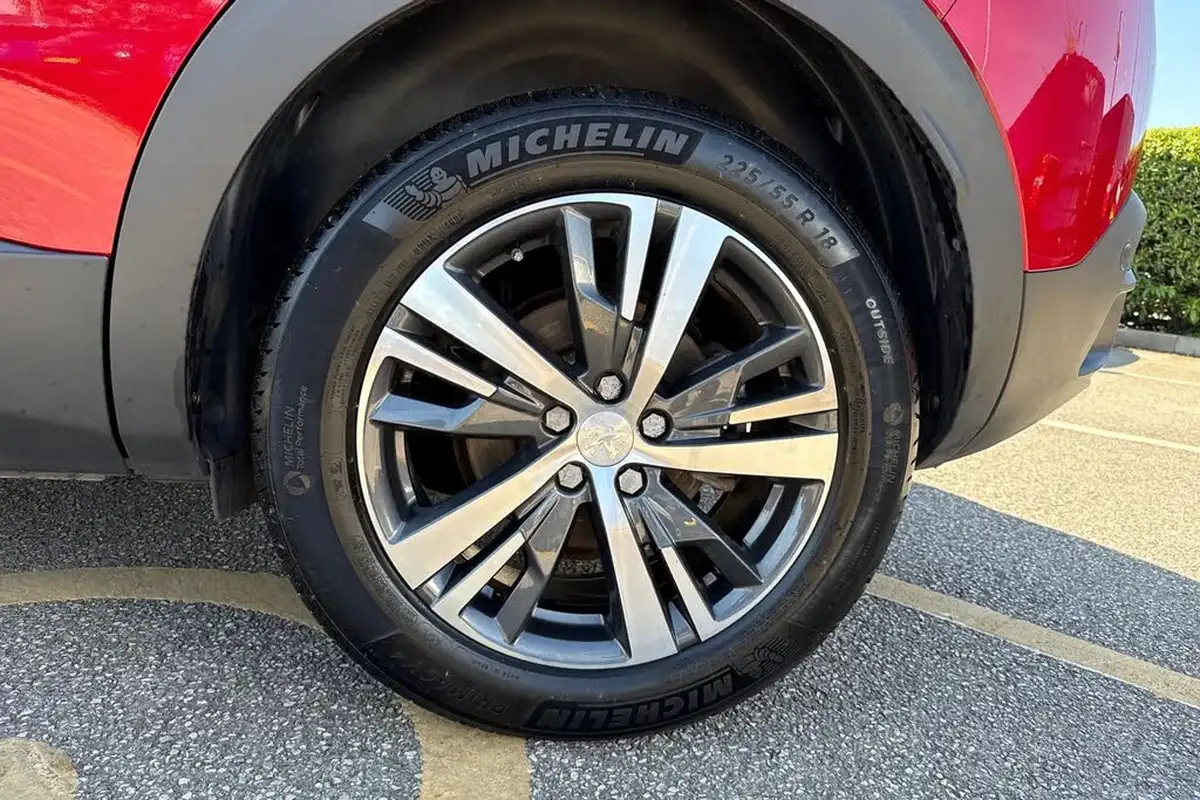 2021-peugeot-3008-suv-12-puretech-allure-big-12