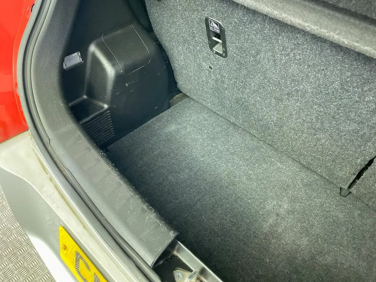2015-suzuki-swift-12-sz3-5d-big-25