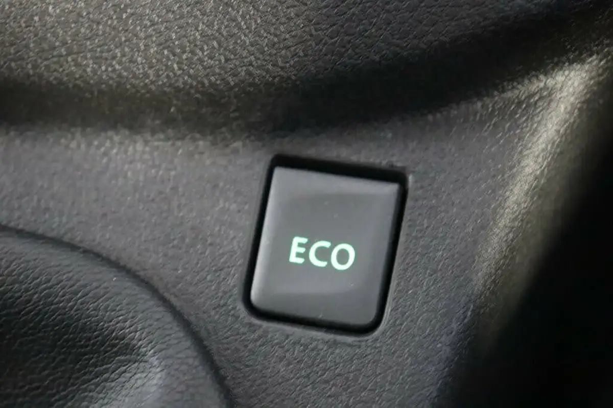 2021-renault-trafic-20dci-ll30-energy-145-business-panel-big-18
