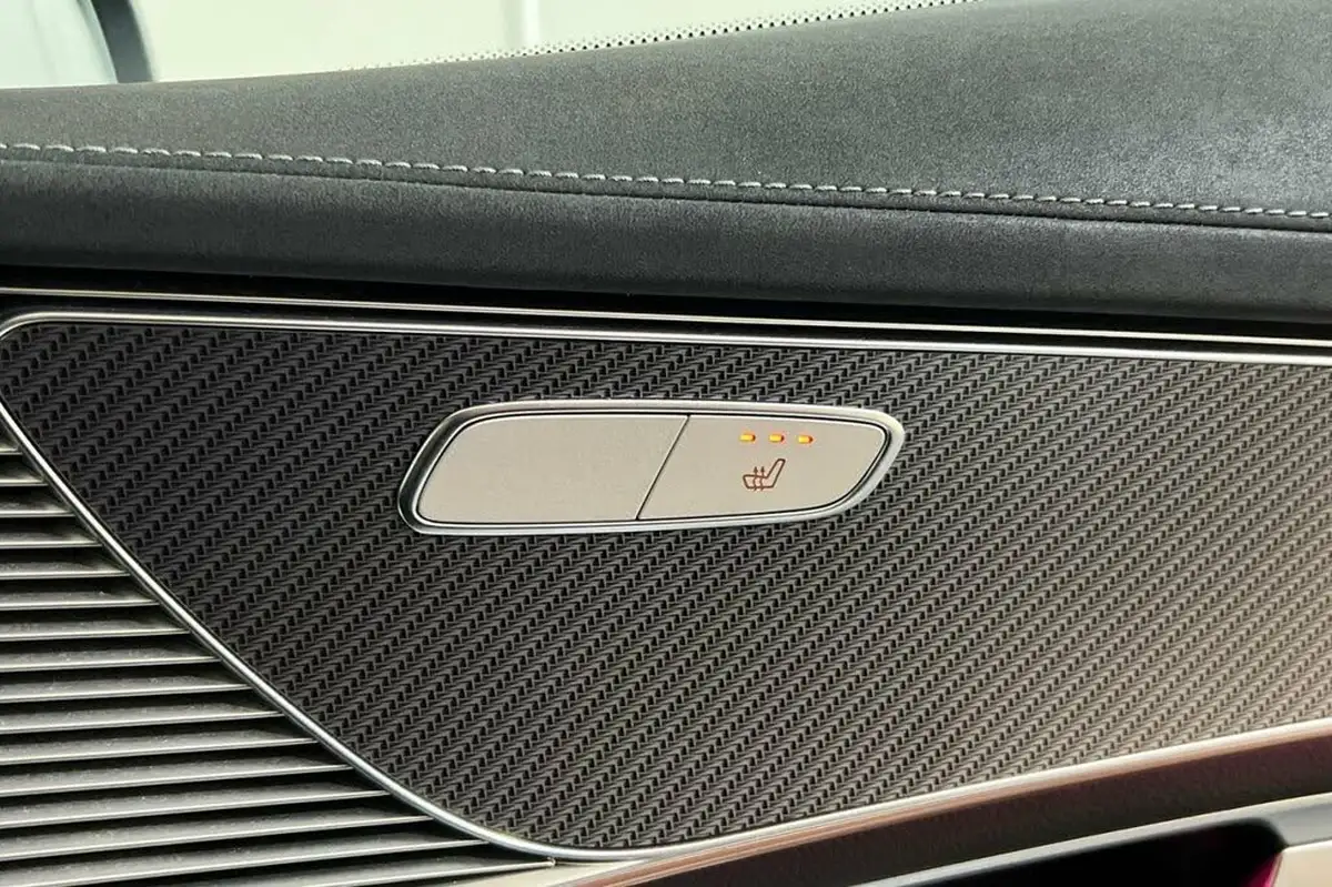 2022-mercedes-benz-eqc-e-eqc-400-amg-line-premium-big-34