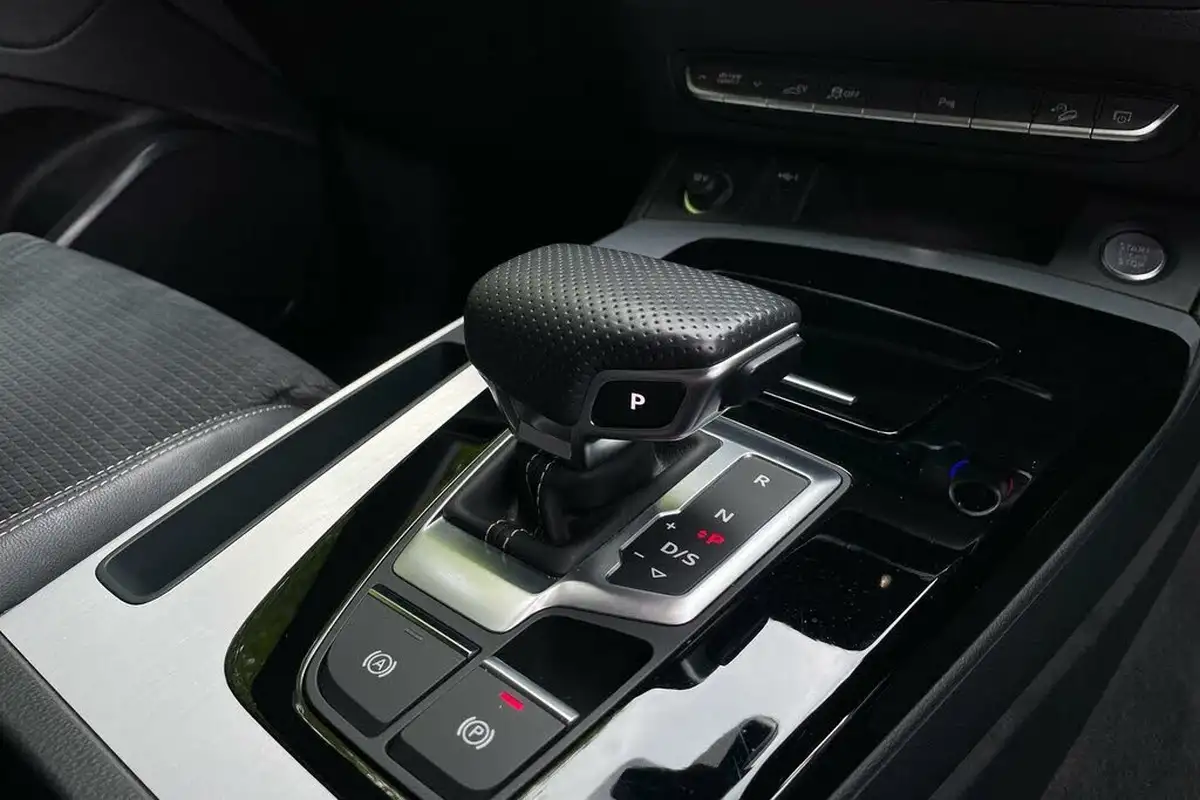 2021-audi-q5-20-50-tfsi-e-s-line-station-wagon-big-15
