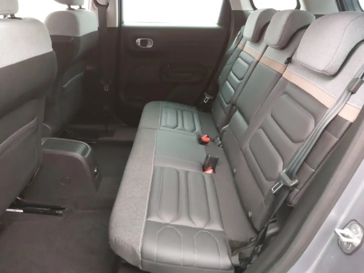 2022-citroen-c3-12-puretech-elle-110ps-ss-eat6-big-5