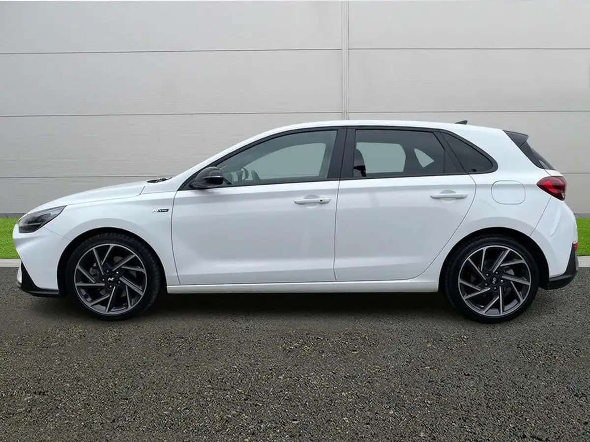 2022-hyundai-i30-15-t-gdi-n-line-hatchback-big-3