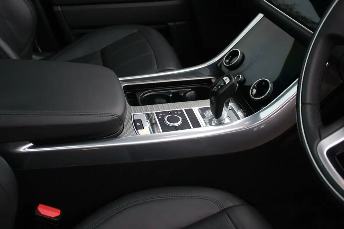 2019-land-rover-range-rover-sport-30-sdv6-hse-dynamic-big-23