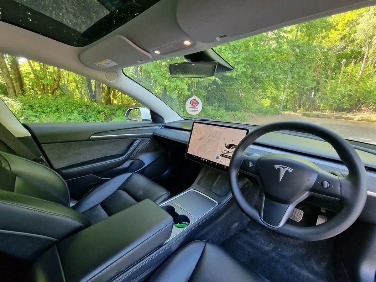 2021-tesla-model-3-e-standard-plus-big-13