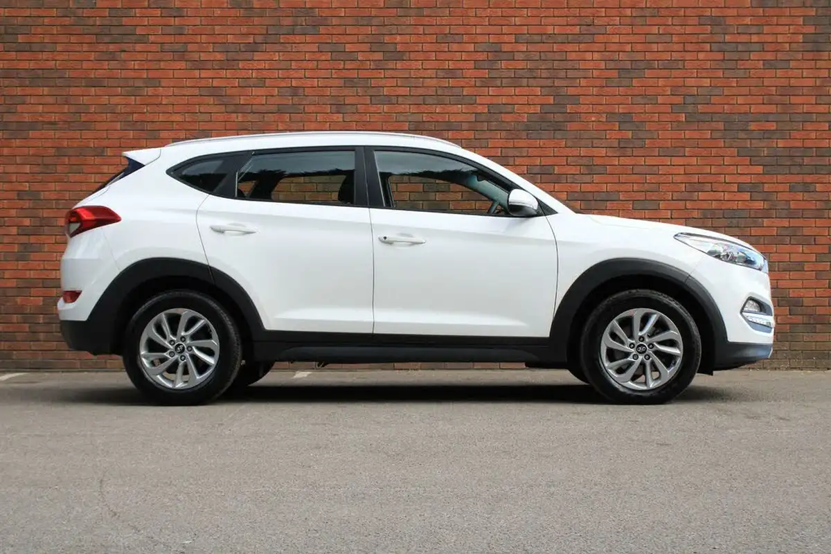 2017-hyundai-tucson-17crdi-blue-drive-se-116ps-big-1