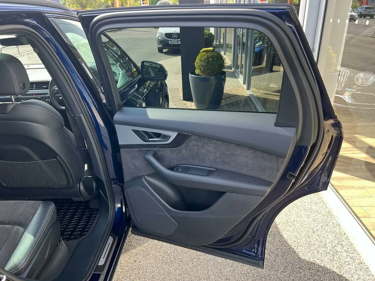 2019-audi-q7-30-50-tdi-s-line-ss-big-50