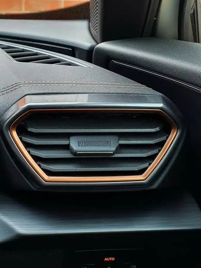 2021-cupra-formentor-14-e-hybrid-vz1-big-40