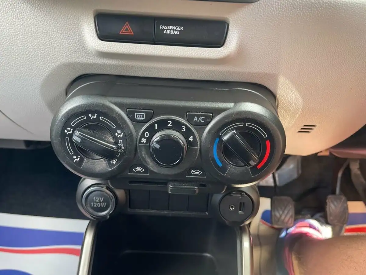 2017-suzuki-ignis-12-dualjet-sz3-big-12