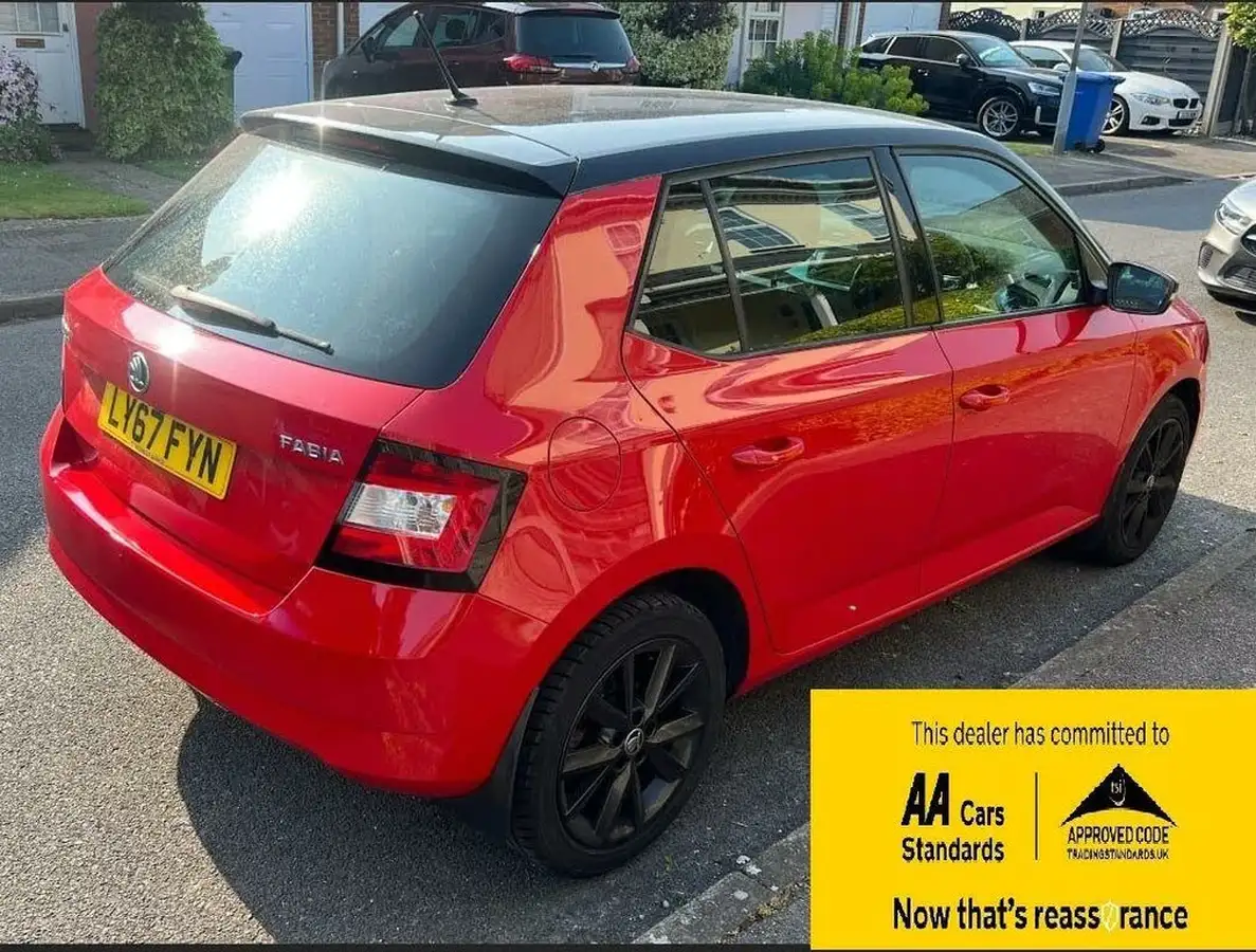 2017-skoda-fabia-10-tsi-se-109ps-hatchback-dsg-big-3