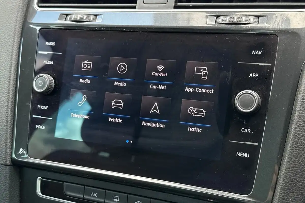2019-volkswagen-golf-15-tsi-match-edition-150ps-hatchback-big-40