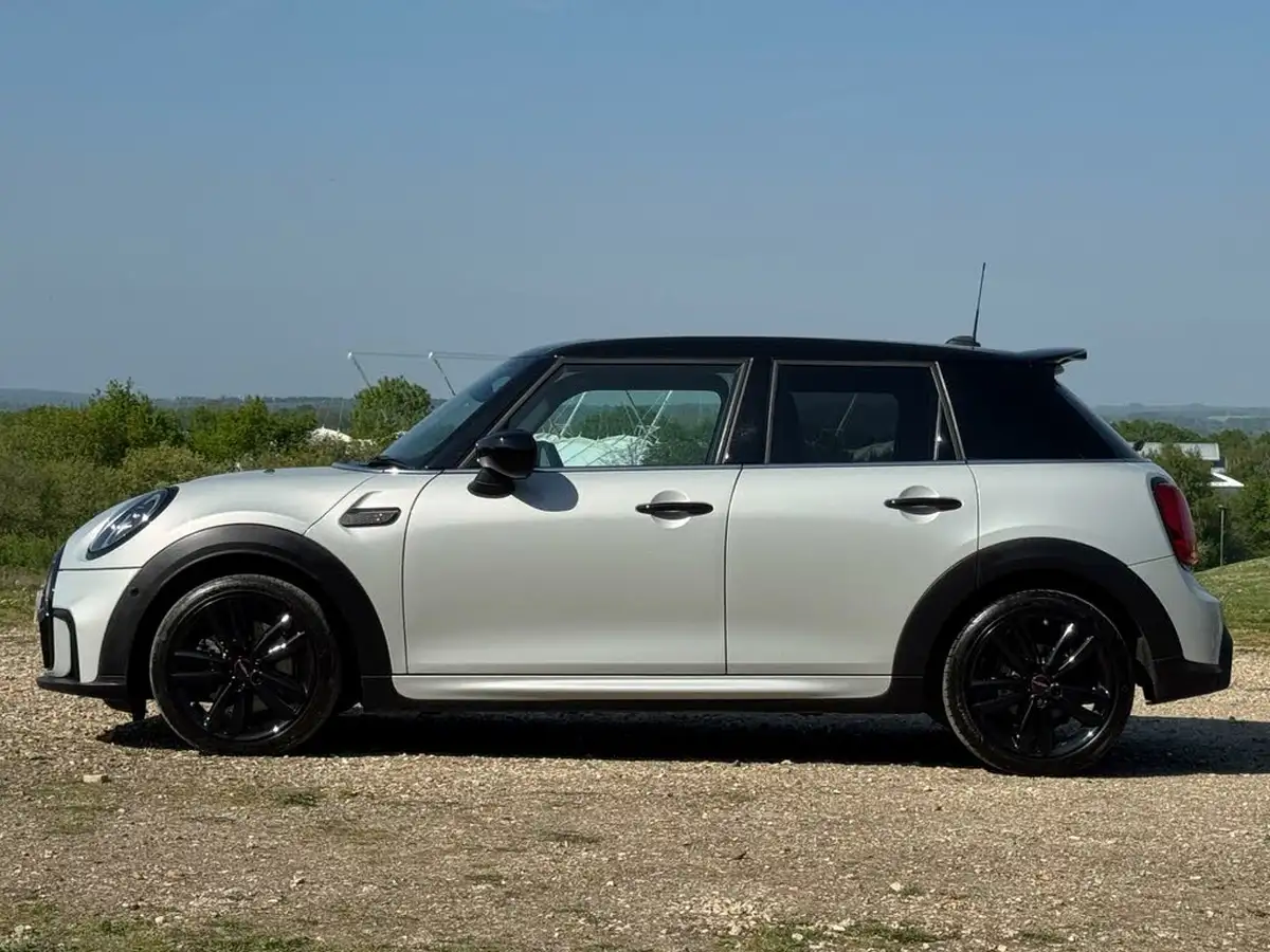 2022-mini-cooper-20-cooper-s-sport-hatchback-5d-auto-big-7