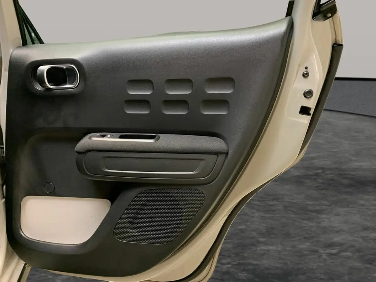 2022-citroen-c3-12-puretech-c-series-big-25