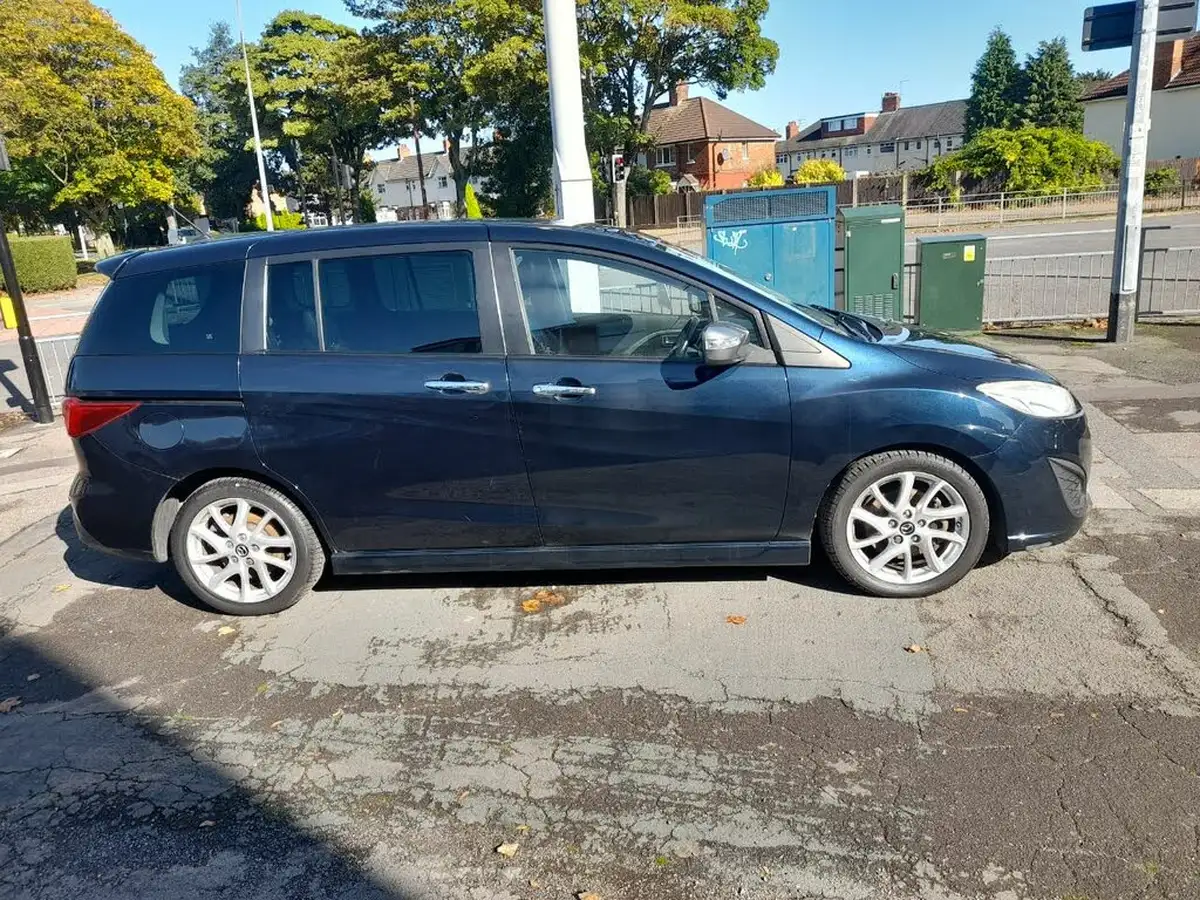 2014-mazda-mazda5-16d-sport-venture-big-1