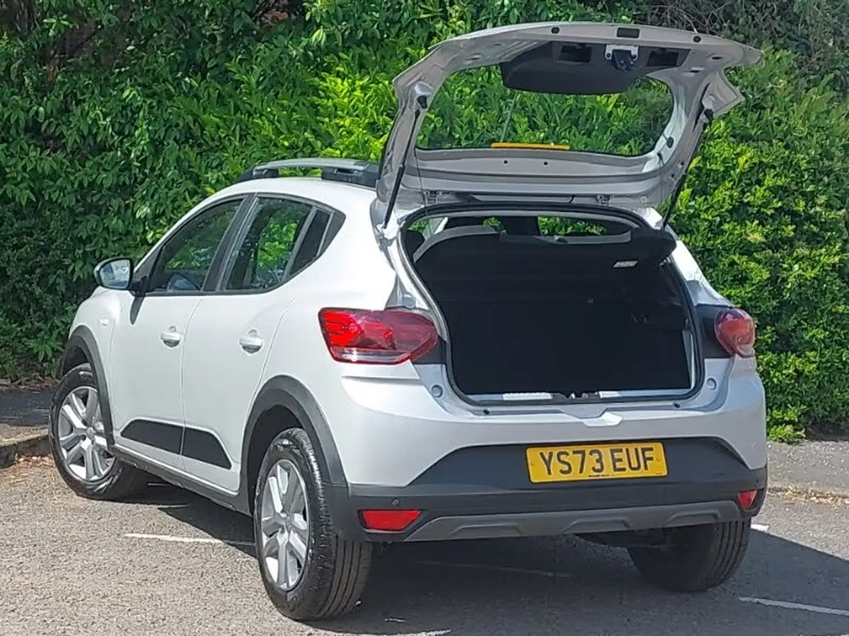 2023-dacia-sandero-stepway-10-tce-expression-100bhp-bi-fuel-big-11