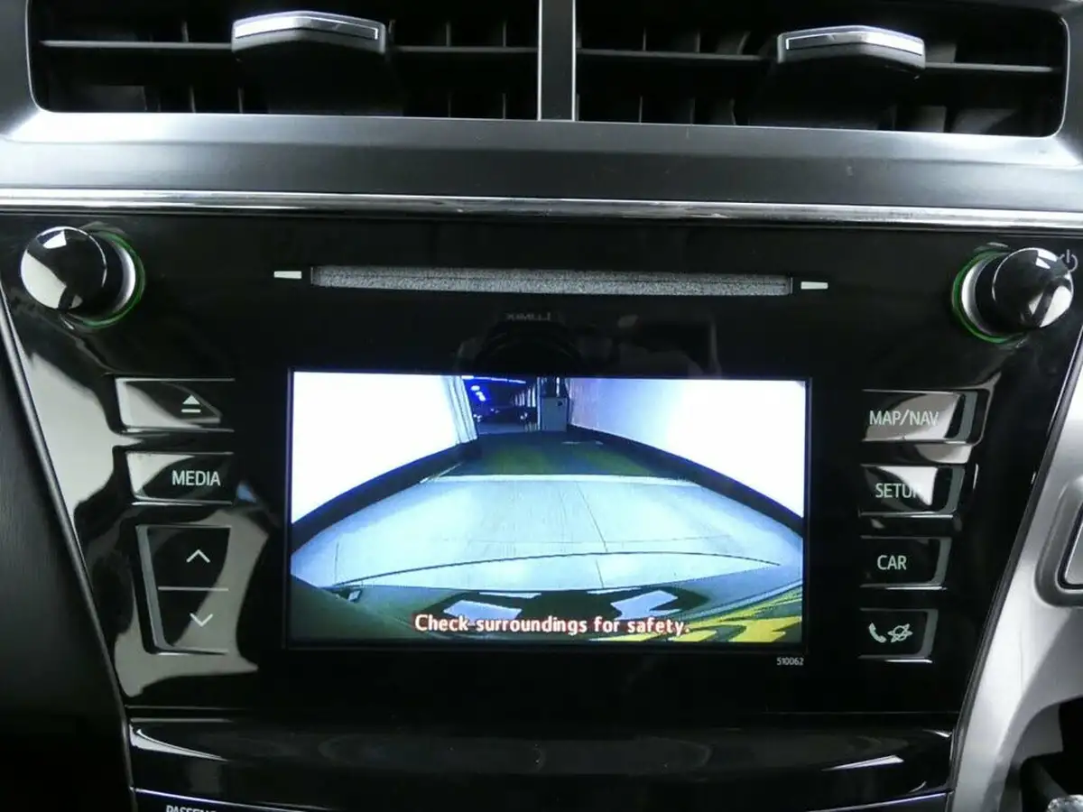 2019-toyota-prius-18-vvt-i-excel-big-11