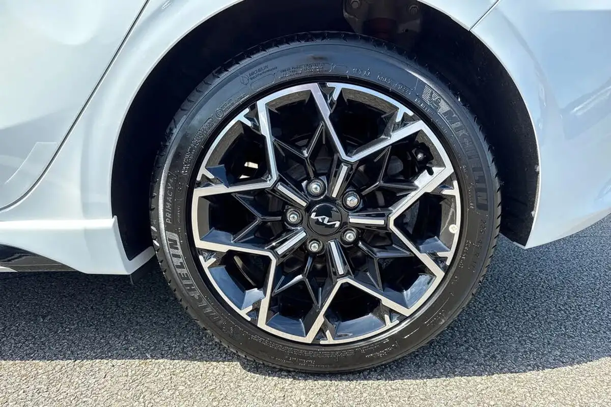 2024-kia-ceed-15-t-gdi-gt-line-138bhp-big-12