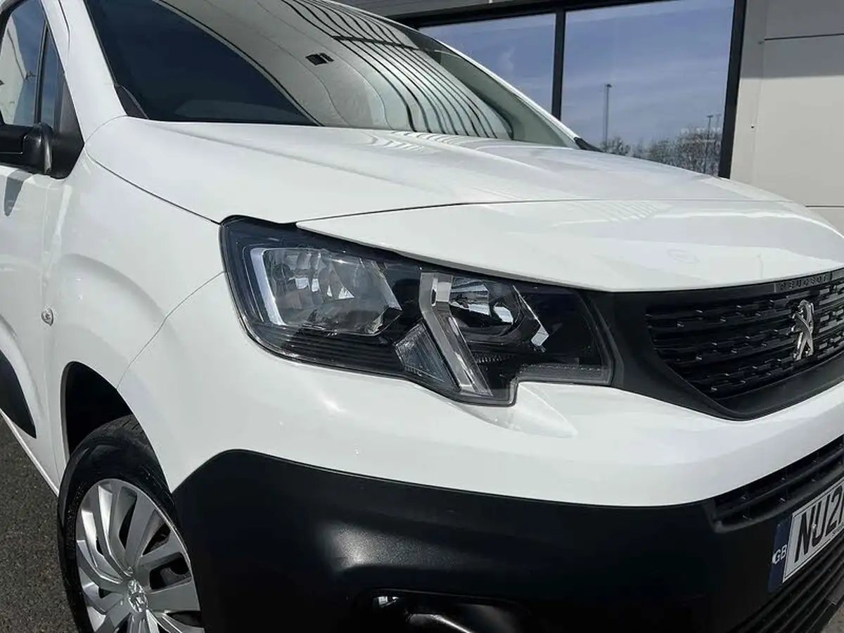 2021-peugeot-partner-15-bluehdi-1000-professional-100ps-eu6dt-panel-big-17