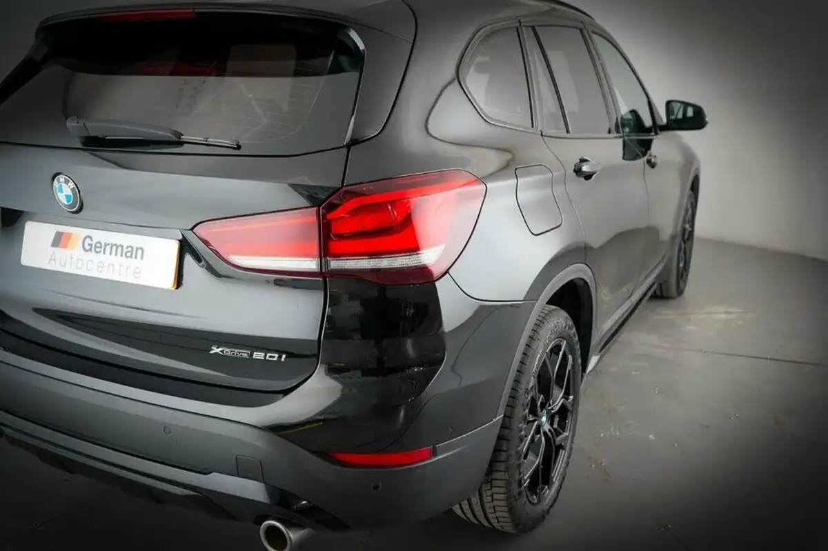 2022-bmw-x1-20-xdrive20i-xline-big-5