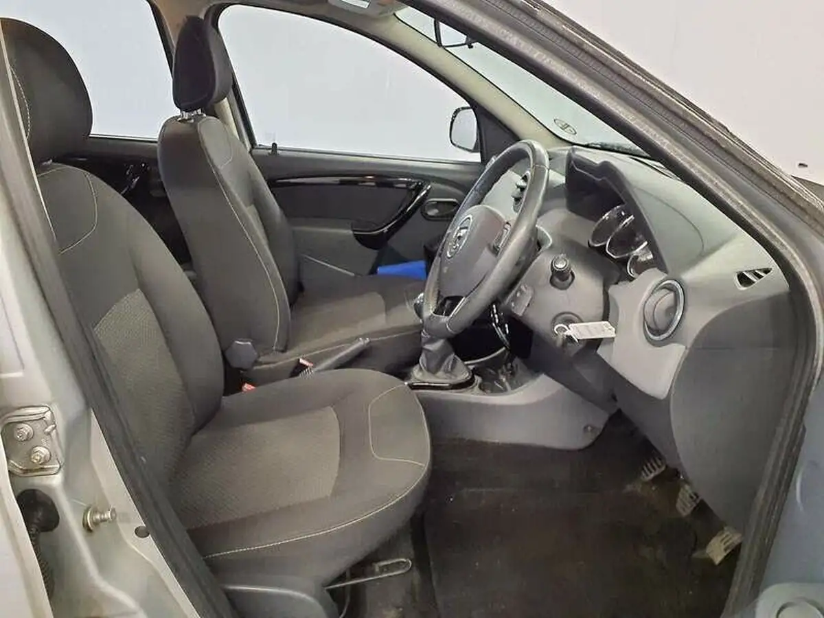 2014-dacia-duster-15d-laureate-110-107bhp-big-6