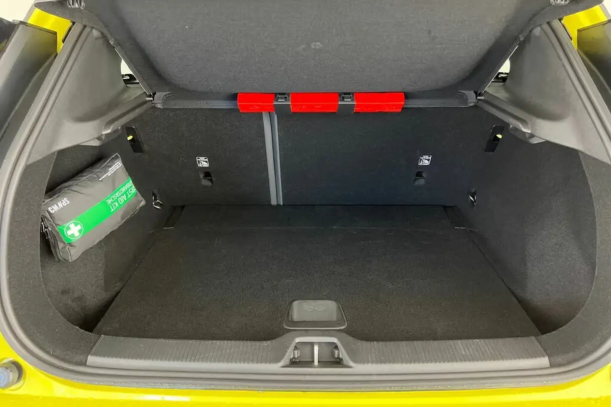 2024-volvo-ex30-e-single-motor-plus-extended-range-big-7