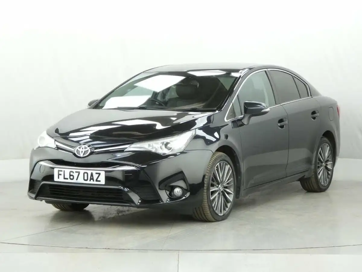 2017-toyota-avensis-20d-4d-design-saloon-4d-big-3