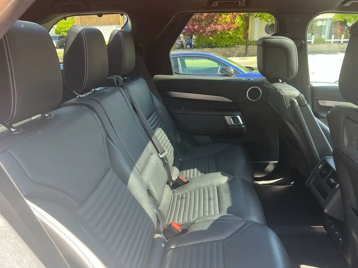 2021-land-rover-discovery-30-d250-r-dynamic-se-250ps-big-22