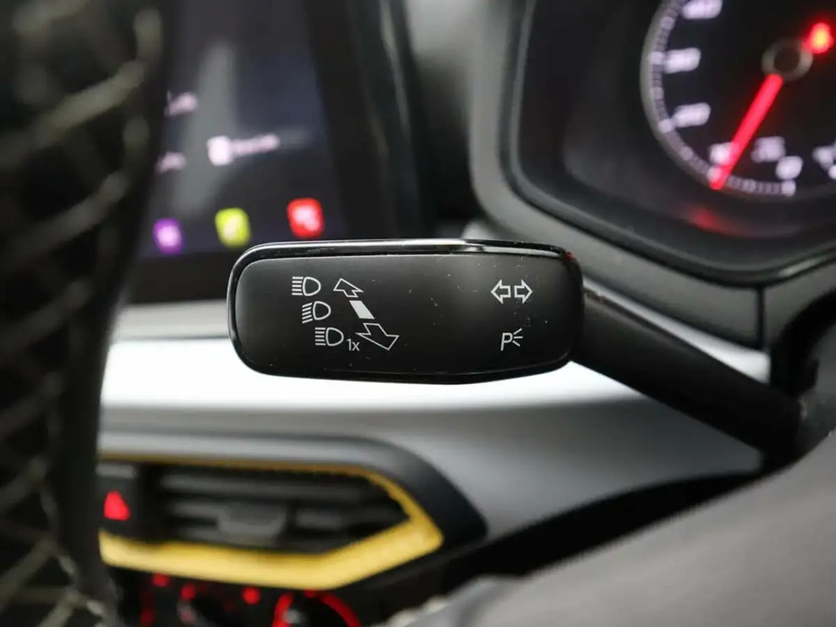 2022-seat-arona-10-tsi-se-technology-big-23
