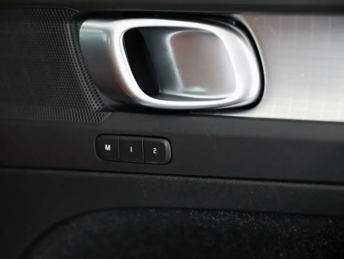 2020-volvo-xc40-20-t4-inscription-pro-big-35
