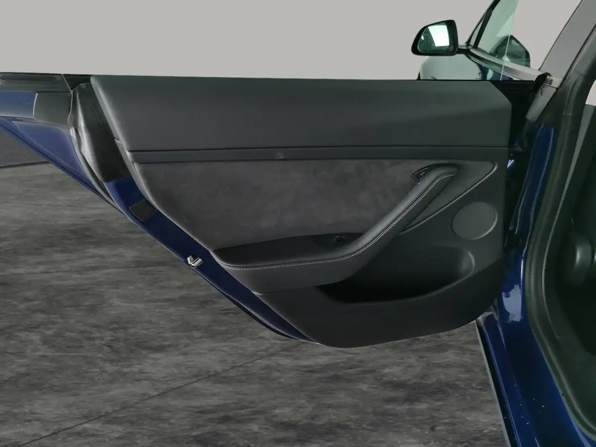 2021-tesla-model-3-e-long-range-4x4-big-35