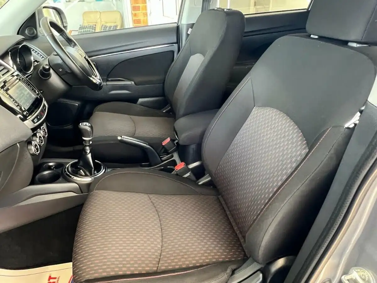 2018-mitsubishi-asx-16d-3-big-7