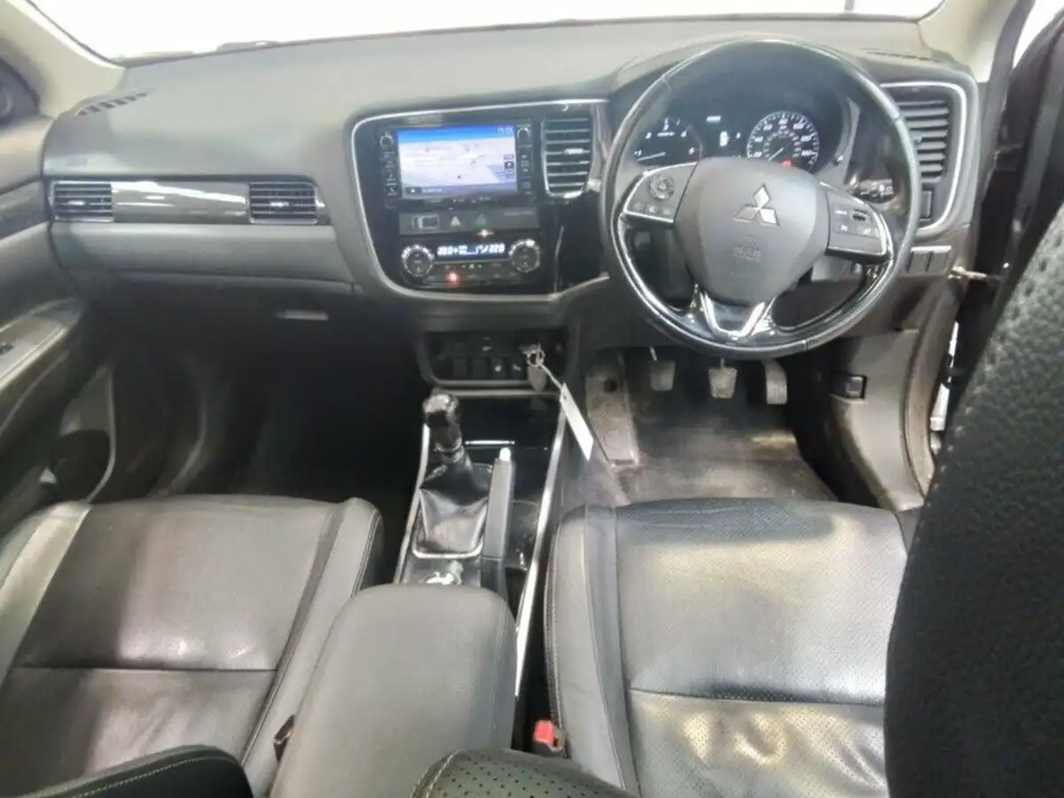 2017-mitsubishi-outlander-22di-d-4-big-11