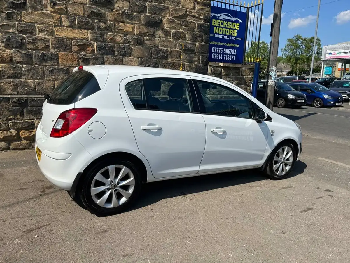 2014-vauxhall-corsa-12-excite-16v-vvt-85ps-ac-5d-big-5
