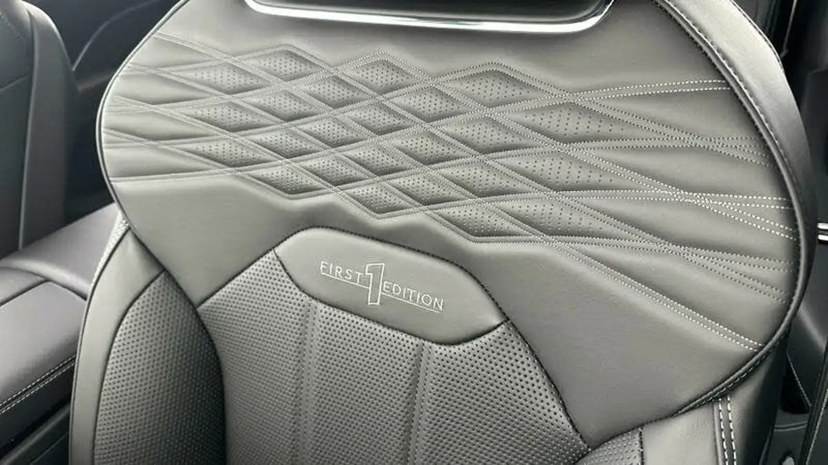 2025-bentley-bentayga-40-v8-extended-wheelbase-azure-big-34