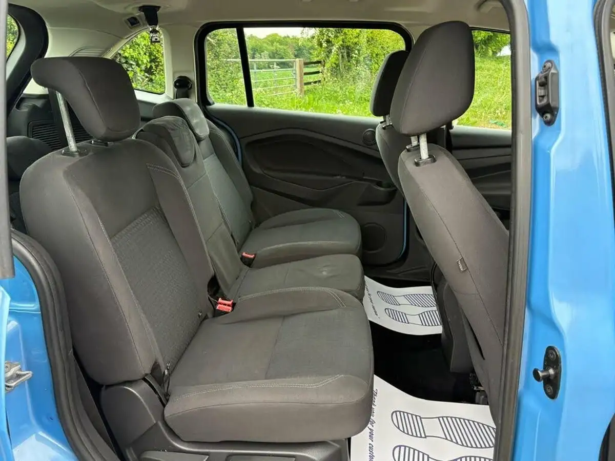 2016-ford-grand-c-max-15tdci-zetec-powershift-big-18