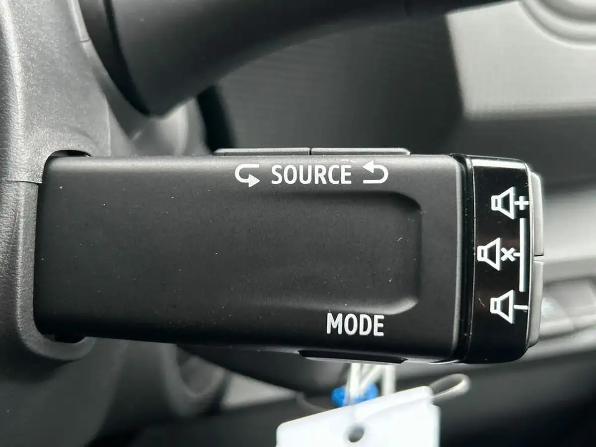 2024-renault-trafic-20dci-ll30-130-advance-panel-big-23