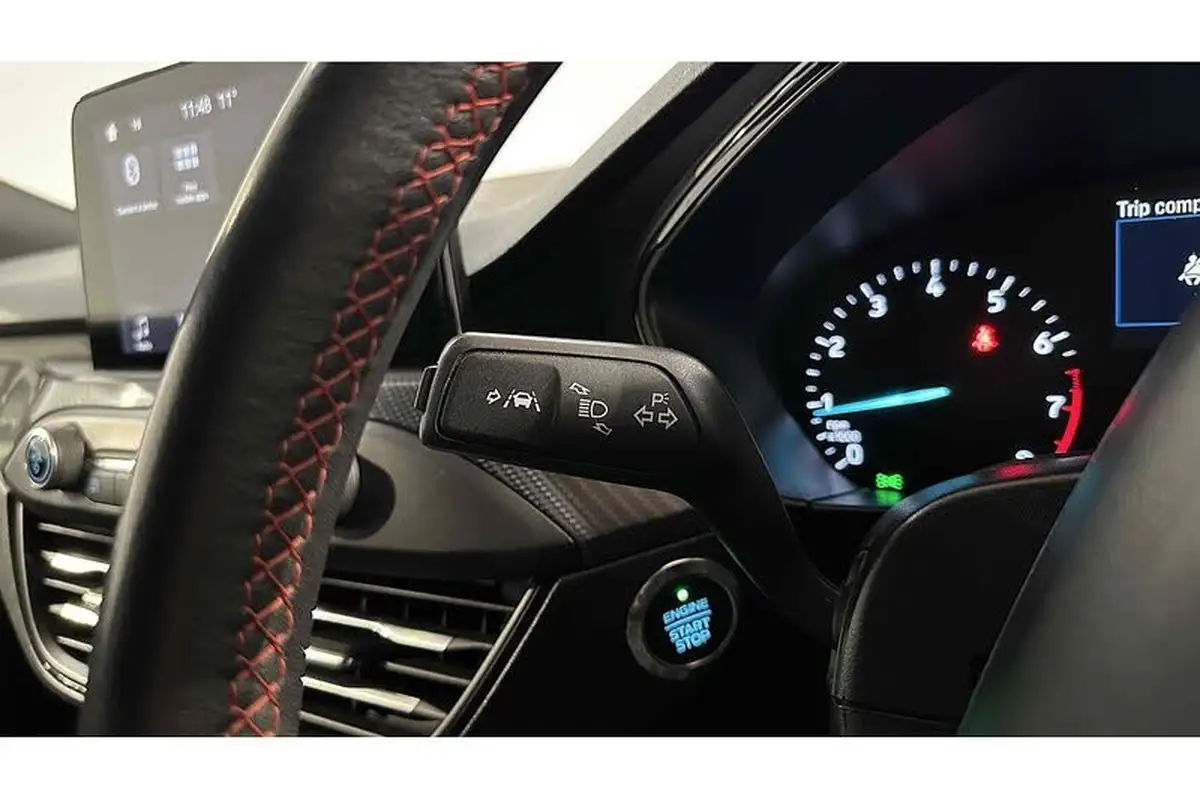2019-ford-focus-10t-st-line-x-hatchback-big-35
