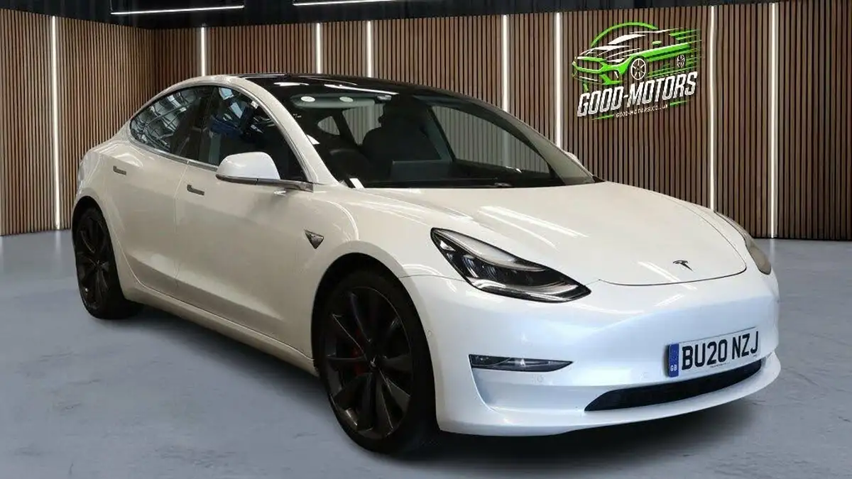 2020-tesla-model-3-e-performance-big-2