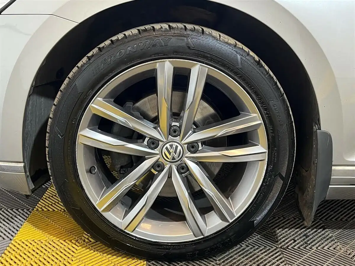 2016-volkswagen-passat-20tdi-gt-190ps-estate-5d-dsg-big-25