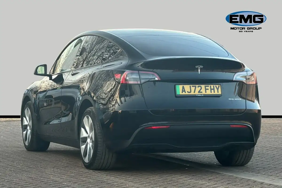 2022-tesla-model-y-e-long-range-big-4