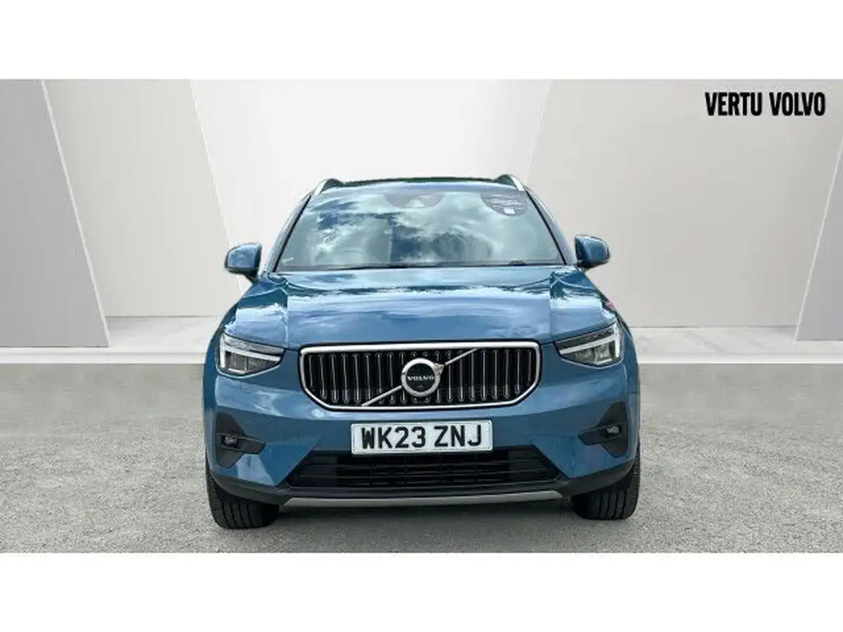 2023-volvo-xc40-15-t5-ultimate-dark-big-11