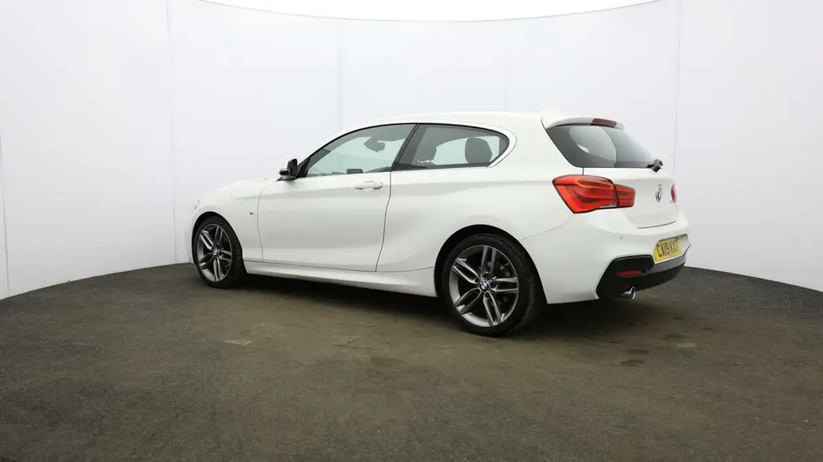 2018-bmw-1-series-15-118i-m-sport-3d-big-4