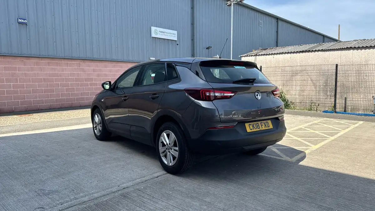 2018-vauxhall-grandland-x-16cdti-se-122ps-auto-big-4