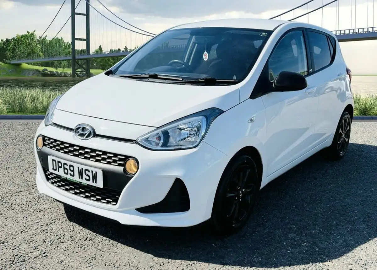 2019-hyundai-i10-10-play-big-7