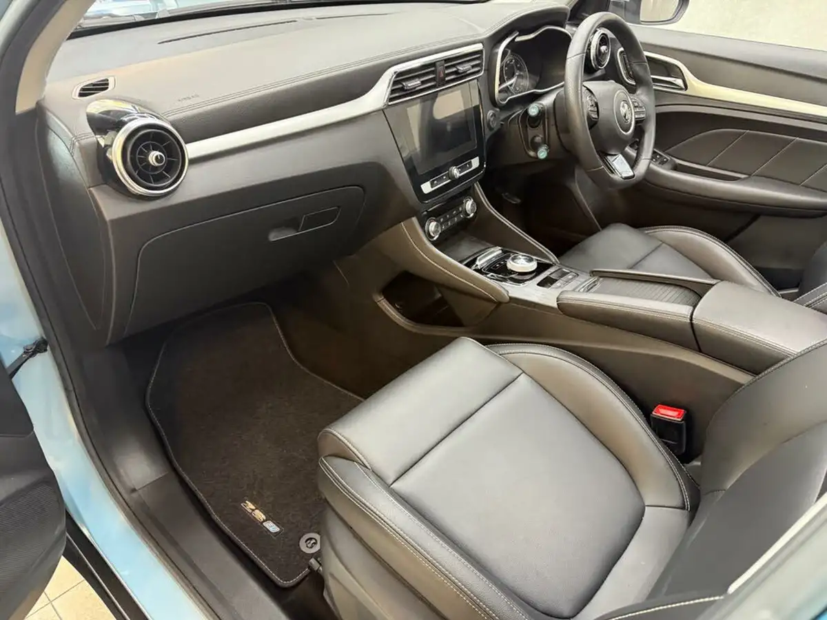 2021-mg-zs-suv-e-exclusive-ev-big-30