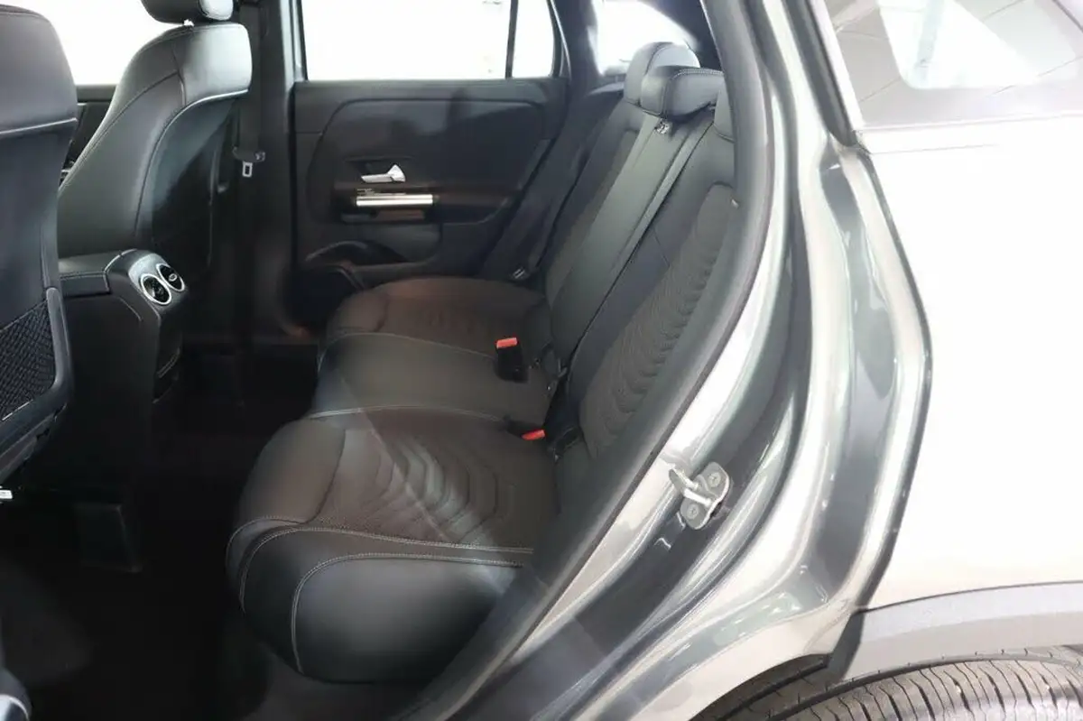 2023-mercedes-benz-gla-class-13-gla-200-sport-executive-station-wagon-big-14